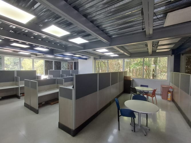 Oficina en venta en Laureles, Medellín, 985 m² · foto 12 de 24