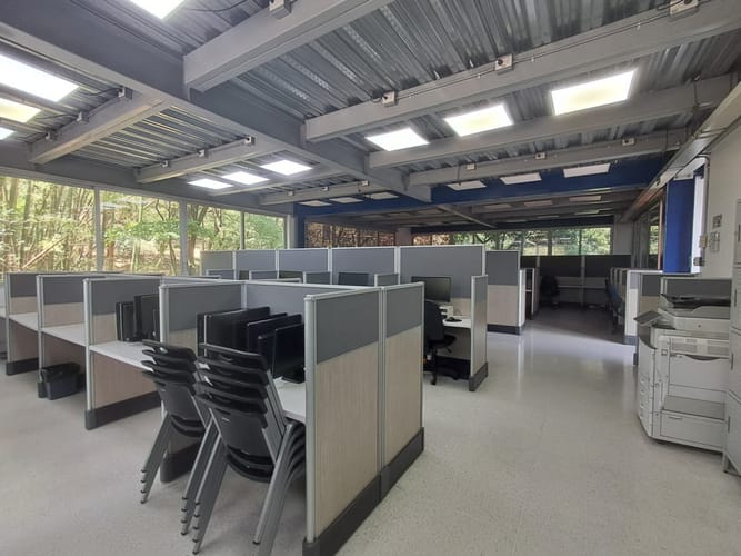 Oficina en venta en Laureles, Medellín, 985 m² · foto 13 de 24