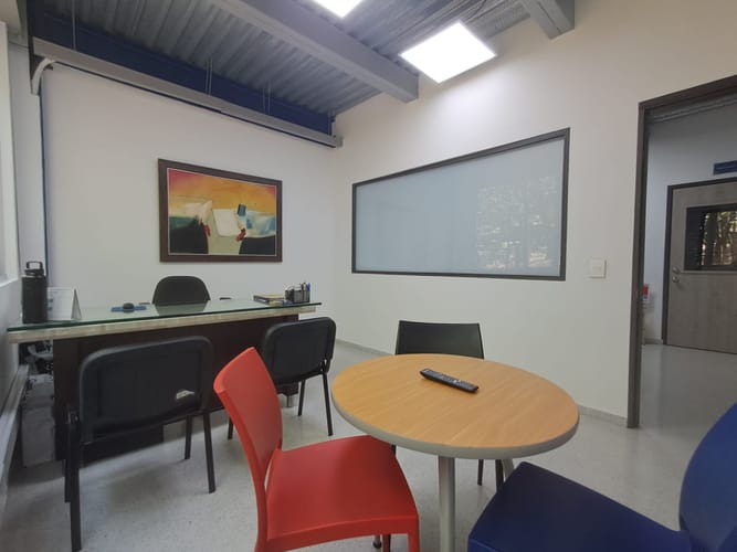 Oficina en venta en Laureles, Medellín, 985 m² · foto 15 de 24