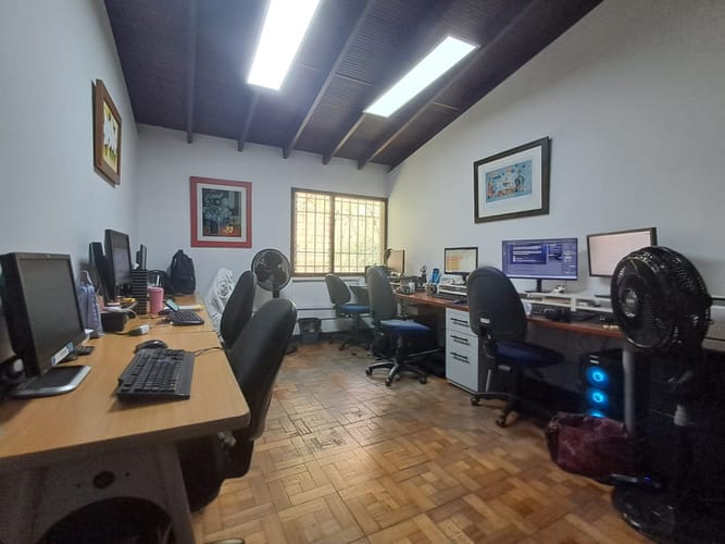 Oficina en venta en Laureles, Medellín, 985 m² · foto 23 de 24