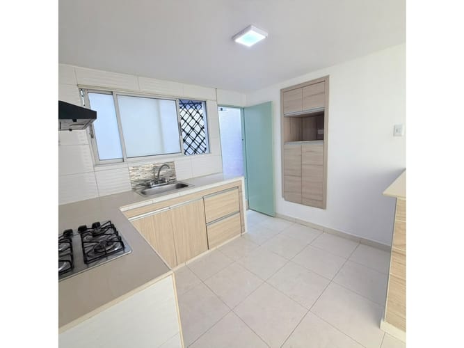 Casa de 4 alcobas en venta en Los Nogales, Barranquilla, 257 m² · foto 4 de 20
