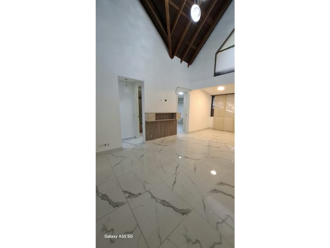 Casa de 4 alcobas en arriendo en Suramerica, La Estrella, 258 m² · foto 5 de 24