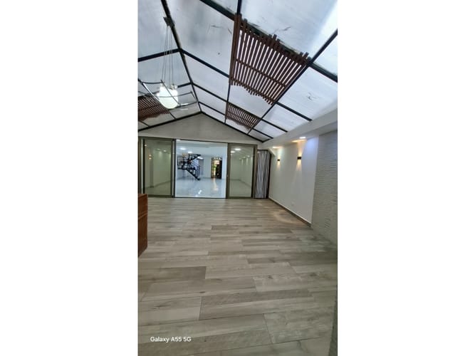 Casa de 4 alcobas en arriendo en Suramerica, La Estrella, 258 m² · foto 23 de 24