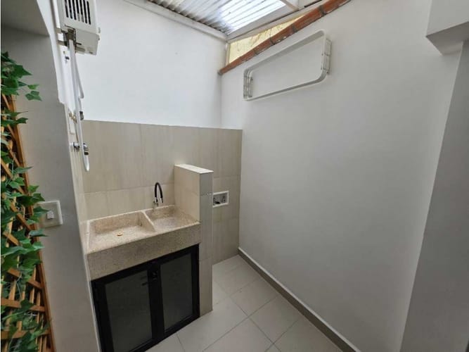 Apartamento de 2 alcobas en arriendo en Campo Amor, Medellín, 65 m² · foto 3 de 13