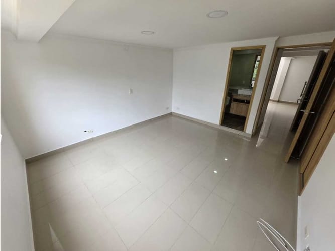 Apartamento de 2 alcobas en arriendo en Campo Amor, Medellín, 65 m² · foto 7 de 13