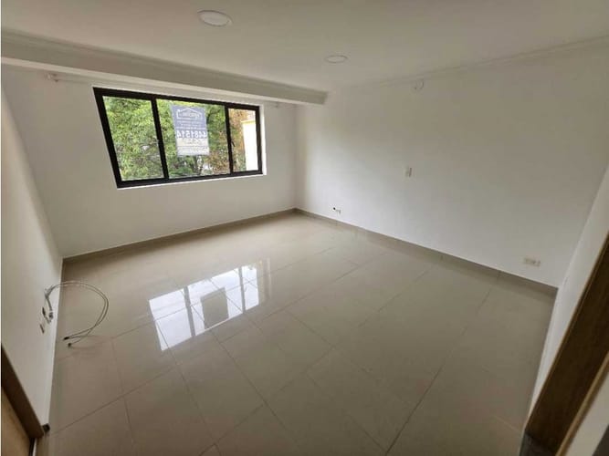 Apartamento de 2 alcobas en arriendo en Campo Amor, Medellín, 65 m² · foto 8 de 13