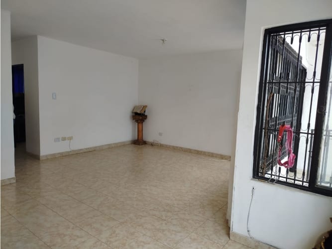 Casa de 6 alcobas en venta en Los Pinos, Cali, 147 m² · foto 12 de 24