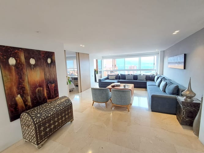 Apartamento de 4 alcobas en arriendo en Los Balsos, Medellín, 207 m² · foto 3 de 24