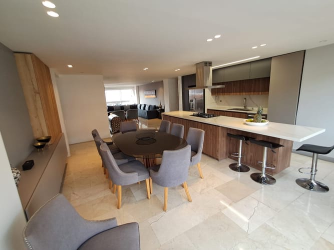 Apartamento de 4 alcobas en arriendo en Los Balsos, Medellín, 207 m² · foto 12 de 24