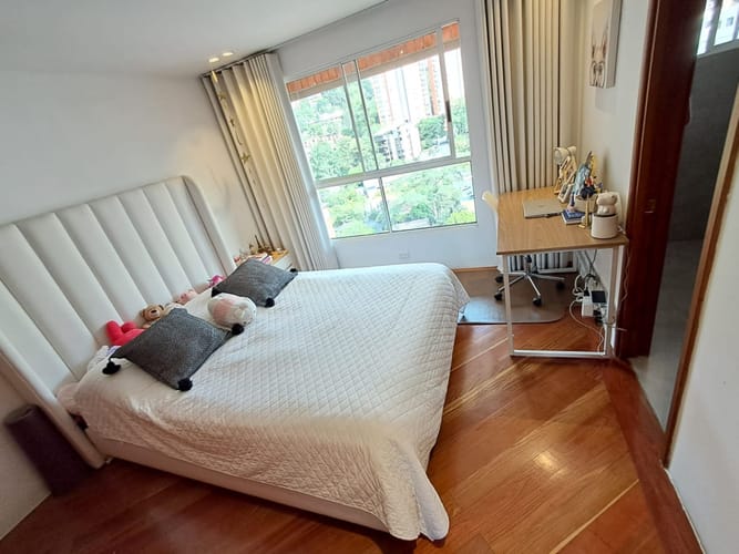 Apartamento de 4 alcobas en arriendo en Los Balsos, Medellín, 207 m² · foto 14 de 24