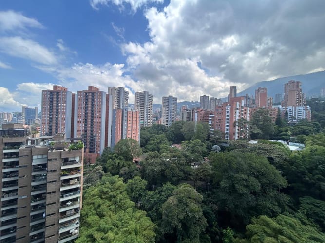Apartamento de 3 alcobas en arriendo en Las Lomas, Medellín, 118 m² · foto 6 de 24