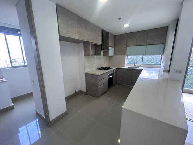 Apartamento de 3 alcobas en arriendo en Las Lomas, Medellín, 118 m² · foto 10 de 24