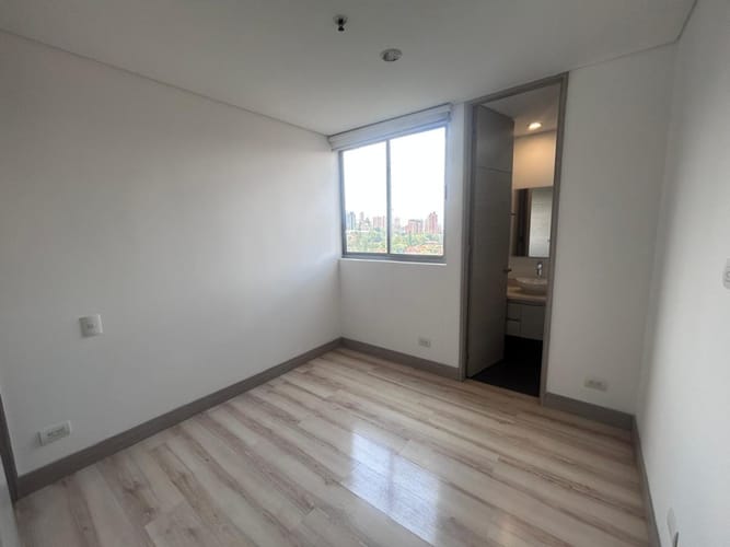 Apartamento de 3 alcobas en arriendo en Las Lomas, Medellín, 118 m² · foto 17 de 24
