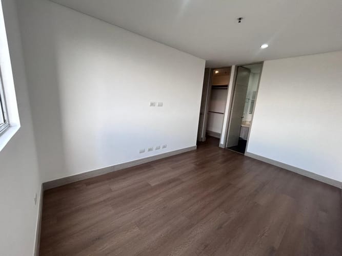 Apartamento de 3 alcobas en arriendo en Las Lomas, Medellín, 118 m² · foto 23 de 24