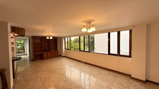 Apartamento de 3 alcobas en arriendo en Patio Bonito, Medellín, 140 m² · foto 2 de 22