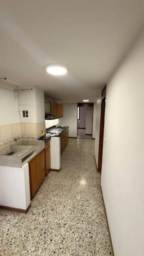 Apartamento de 3 alcobas en arriendo en Patio Bonito, Medellín, 140 m² · foto 15 de 22