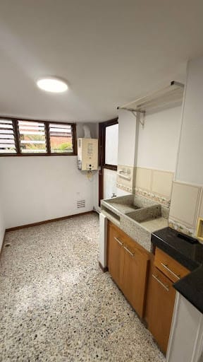 Apartamento de 3 alcobas en arriendo en Patio Bonito, Medellín, 140 m² · foto 16 de 22