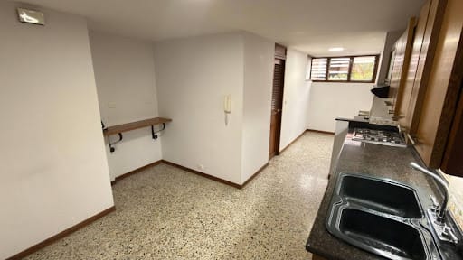 Apartamento de 3 alcobas en arriendo en Patio Bonito, Medellín, 140 m² · foto 18 de 22