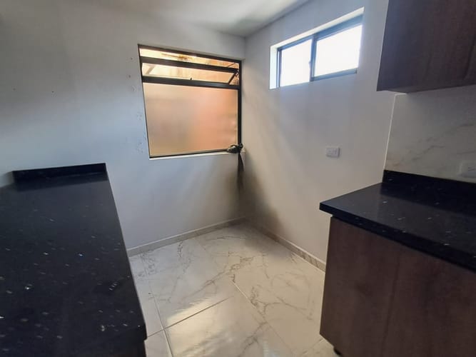 Apartamento de 3 alcobas en arriendo en Villa Del Parque, Medellín, 85 m² · foto 2 de 18