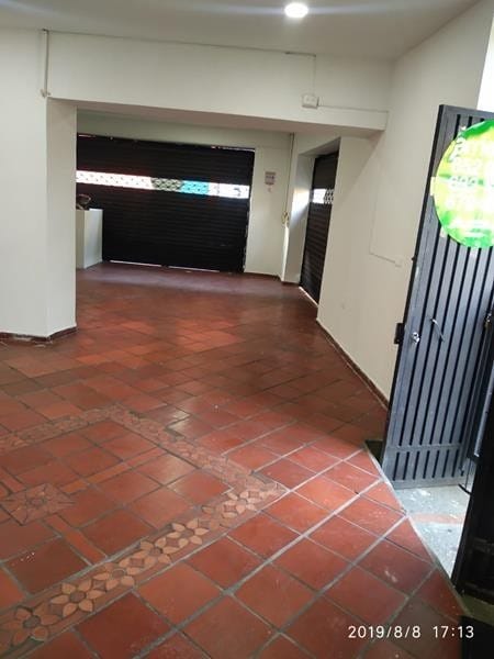 Local en arriendo en Garcia Rovira, Bucaramanga, 35 m² · foto 2 de 9