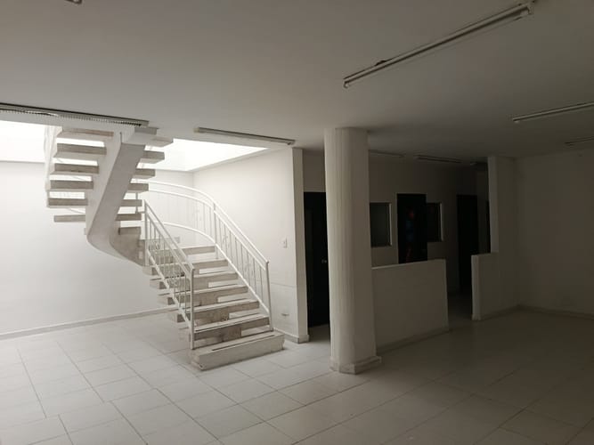 Oficina en arriendo en San Vicente, Cali, 360 m² · foto 9 de 24