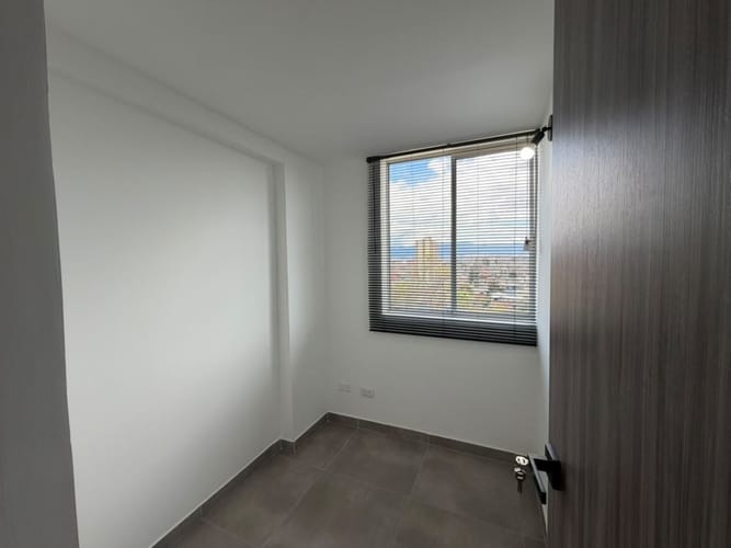 Apartamento de 3 alcobas en arriendo en Fontibon, Bogotá, 42 m² · foto 17 de 24