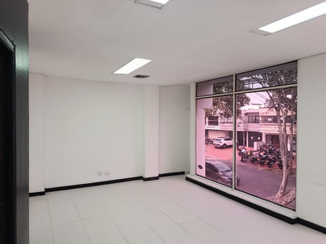 Oficina en arriendo en San Vicente, Cali, 360 m² · foto 23 de 24