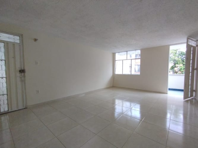 Apartamento de 3 alcobas en venta en Bucarica, Floridablanca, 64 m² · foto 3 de 18