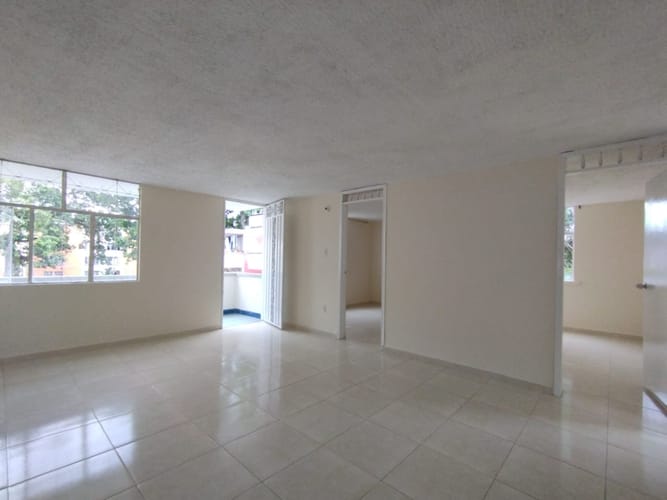 Apartamento de 3 alcobas en venta en Bucarica, Floridablanca, 64 m² · foto 2 de 18
