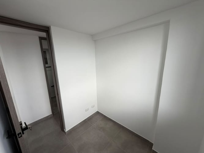 Apartamento de 3 alcobas en arriendo en Fontibon, Bogotá, 42 m² · foto 21 de 24