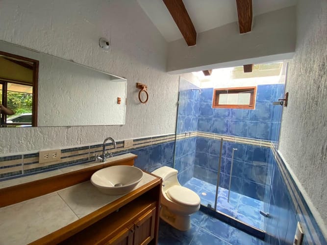 Casa de 4 alcobas en arriendo en Guayabito, Rionegro, 300 m² · foto 13 de 19