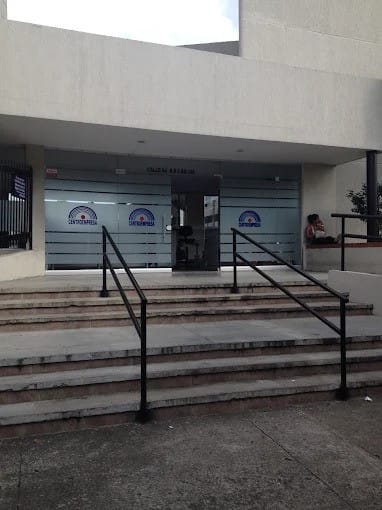 Oficina en arriendo en La Flora, Cali, 422 m² · foto 3 de 24