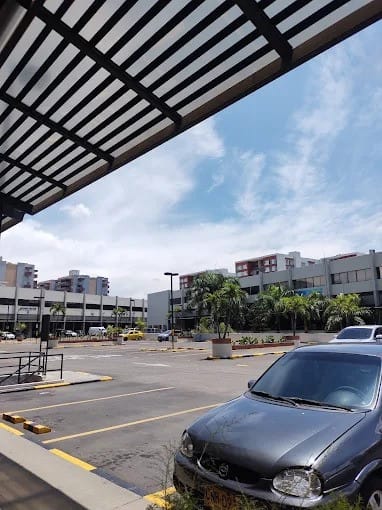 Oficina en arriendo en La Flora, Cali, 422 m² · foto 4 de 24