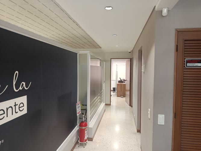 Oficina en arriendo en La Flora, Cali, 422 m² · foto 13 de 24