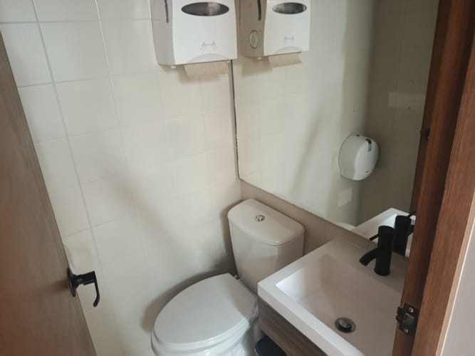 Oficina en arriendo en La Flora, Cali, 422 m² · foto 14 de 24