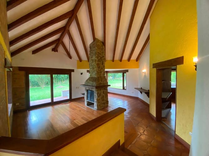 Casa de 4 alcobas en arriendo en Guayabito, Rionegro, 300 m² · foto 15 de 19