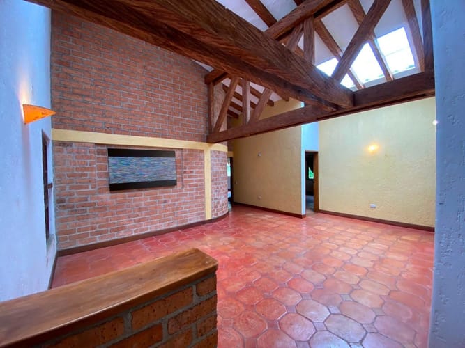 Casa de 4 alcobas en arriendo en Guayabito, Rionegro, 300 m² · foto 18 de 19