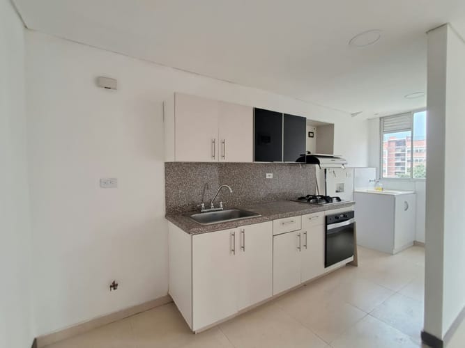 Apartamento de 3 alcobas en venta en Loma De La Doctora, Sabaneta, 68 m² · foto 2 de 24