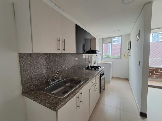 Apartamento de 3 alcobas en venta en Loma De La Doctora, Sabaneta, 68 m² · foto 4 de 24