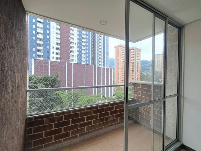 Apartamento de 3 alcobas en venta en Loma De La Doctora, Sabaneta, 68 m² · foto 8 de 24