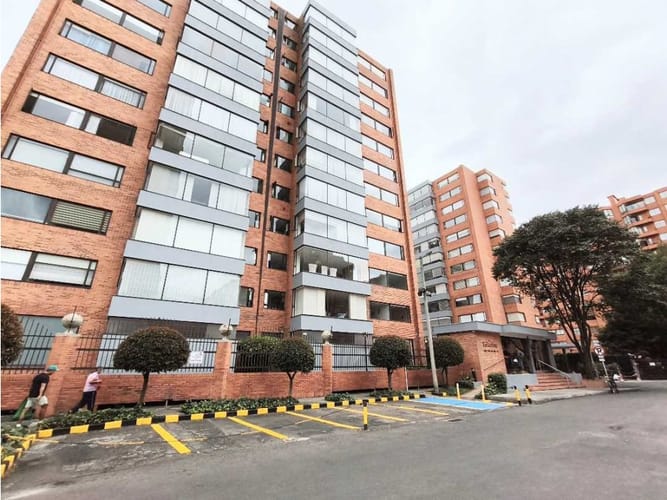 Apartamento de 3 alcobas en venta en Colina Campestre, Bogotá, 122 m² · foto 2 de 24