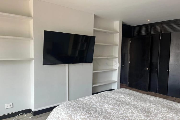 Apartamento de 2 alcobas en venta en Los Rosales, Bogotá, 85 m² · foto 8 de 15
