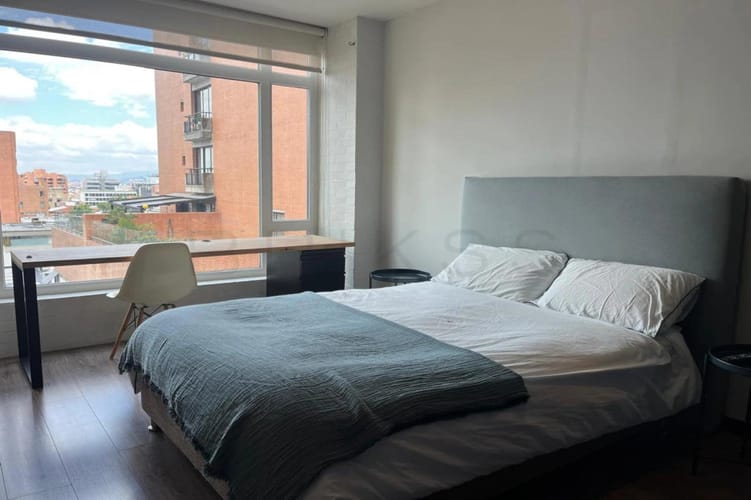 Apartamento de 2 alcobas en venta en Los Rosales, Bogotá, 85 m² · foto 12 de 15