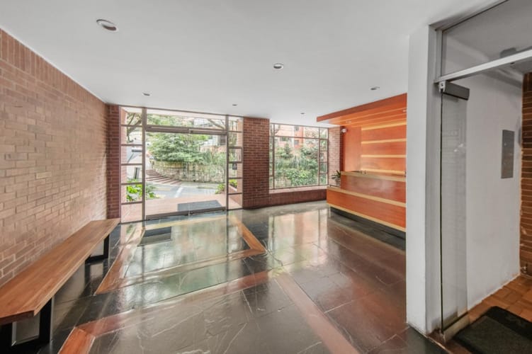 Apartamento de 2 alcobas en venta en Los Rosales, Bogotá, 85 m² · foto 15 de 15