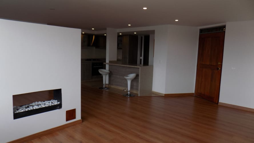 Apartamento de 2 alcobas en arriendo en Santa Barbara Central, Bogotá, 76 m² · foto 2 de 17