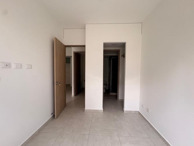Apartamento de 3 alcobas en arriendo en Tres Esquinas, Sabaneta, 67 m² · foto 7 de 12