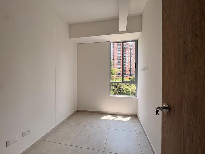 Apartamento de 3 alcobas en arriendo en Tres Esquinas, Sabaneta, 67 m² · foto 9 de 12