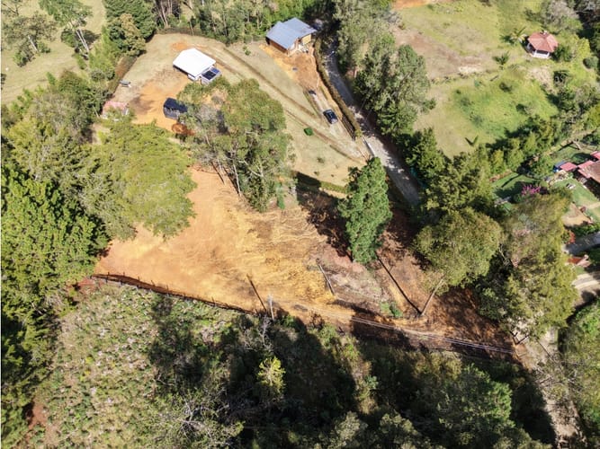 Lote en venta en Piedras Blancas, Guarne, 2000 m² · foto 2 de 18