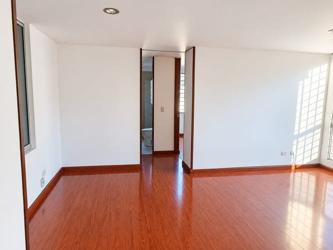 Apartamento de 2 alcobas en venta en Prado Pinzon, Bogotá, 65 m² · foto 3 de 9