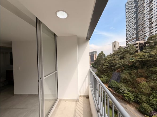 Apartamento de 3 alcobas en venta en San Jose, Sabaneta, 57 m² · foto 4 de 23